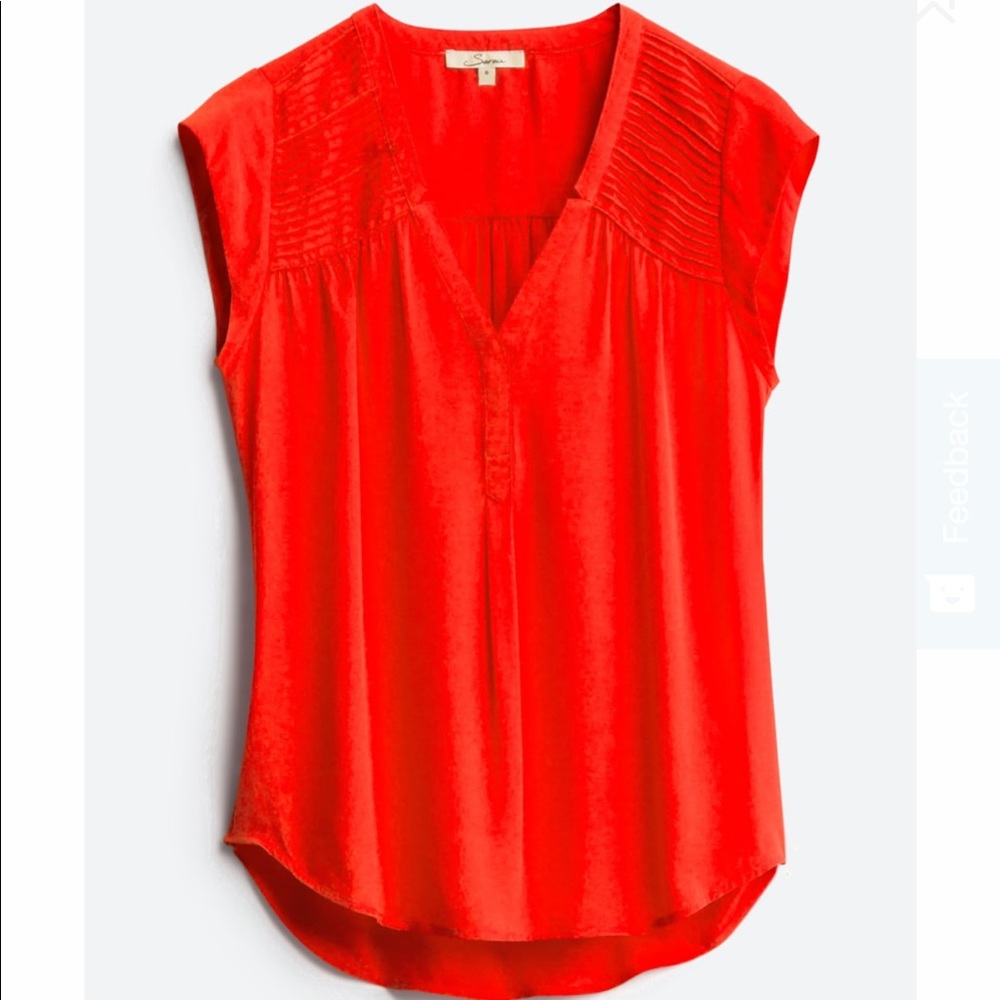 Rylin Pintuck Detailed Cap-Sleeve Blouse